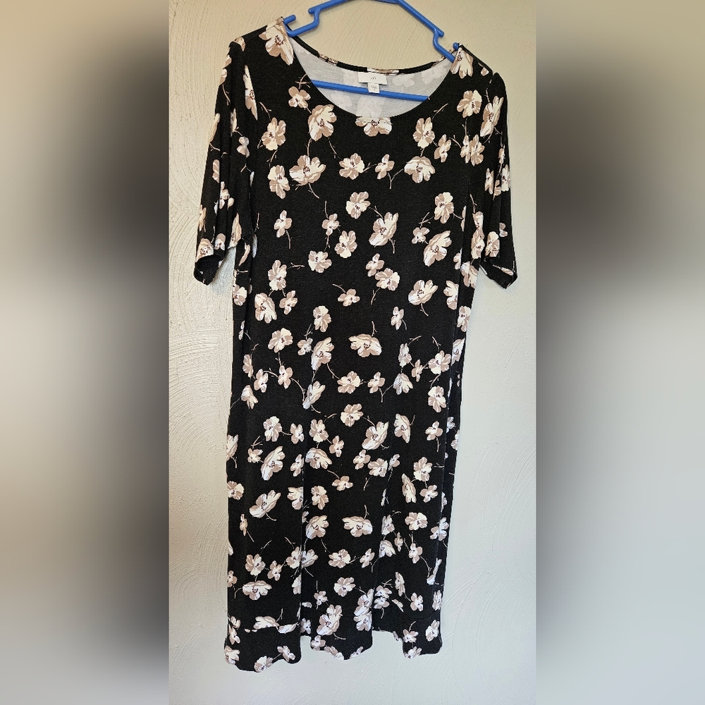J. Jill Short Sleeve Scoop Neck Shift Dress Pockets Stretchy Jersey Floral Midi